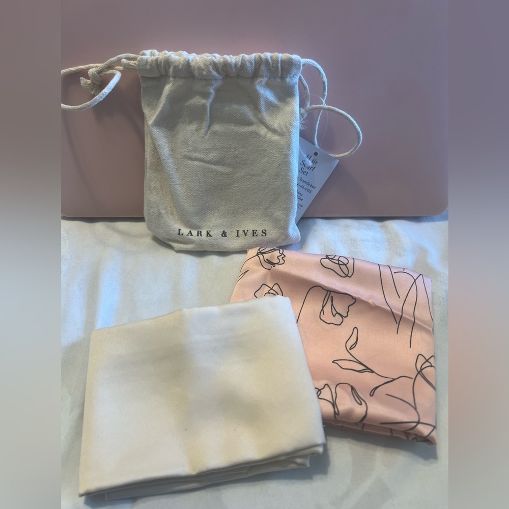 Lark & Ives Pink and Cream Scarf Set